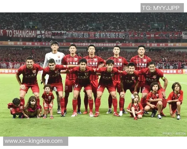 广州恒大与杭州绿城激战正酣谁能在中超赛场上笑到最后 广州恒大与杭州绿城激战正酣谁能在中超赛场上笑到最后